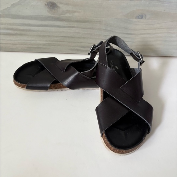 American Eagle Outfitters Black Leather Sandals - Picture 2 of 9